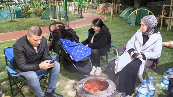 İstanbul'da çadırlarda deprem nöbeti! 'Uykum gelmiyor, deprem olabilir diye korkuyorum'
