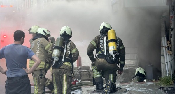 İstanbul Bayrampaşa'da yangın paniği