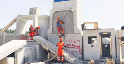 30 bin Mehmetçik deprem için hazırlandı! 5 tim kuruldu eğitimler verildi...