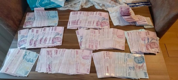 İzmir'de FETÖ operasyonu! 31 kişi gözaltında