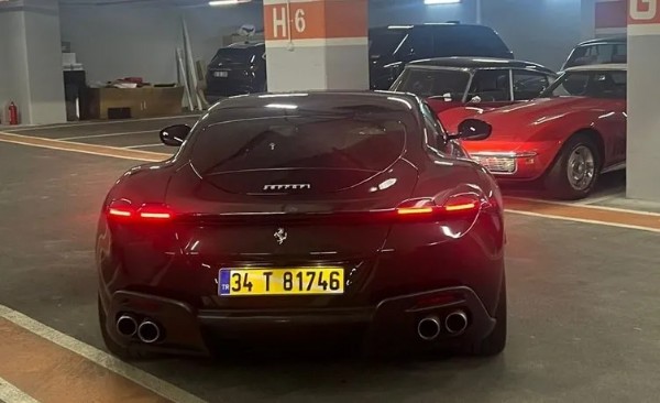 Lüks otomobillerle para aklama! Son model arabalar gizli otoparktan çıktı