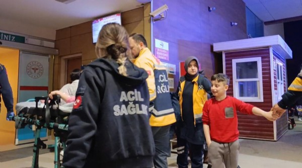 Bursa'da feci kaza: Anne ve çocukları yaralı