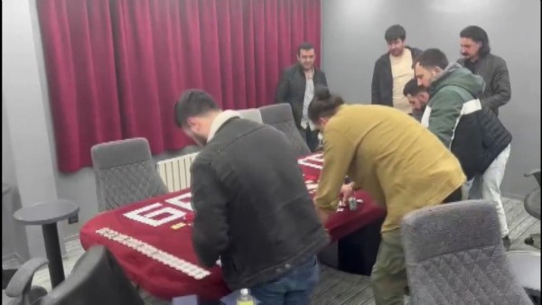 İstanbul'da villaya kumarhane baskını: 38 kişi yakalandı