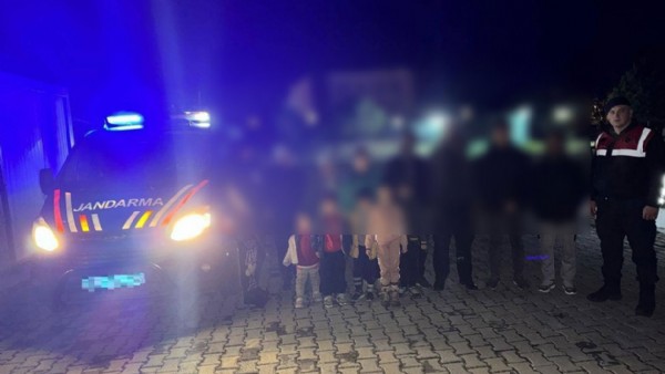 Didim’de 13 düzensiz göçmen yakalandı