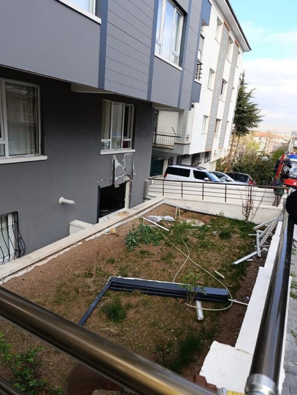 Ankara'da 4 katlı binada patlama