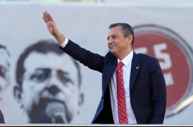 CHP'de Özgür Özel tek adamlık yolunda! PM’de güç dengeleri değişti: İmamoğlu ile Kılıçdaroğlu’na kesik