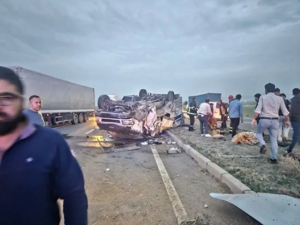 Mardin’de feci kaza! Otomobil takla attı: 2 yaşındaki çocuk hayatını kaybetti