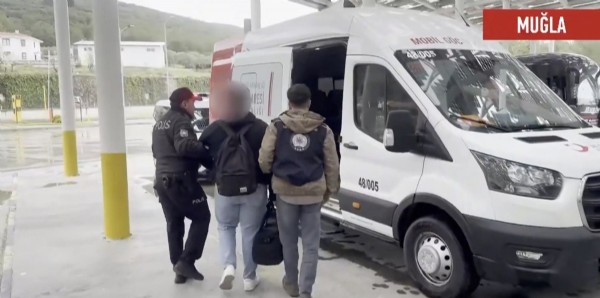 Ali Yerlikaya: Bir haftada 120 göçmen kaçakçısı yakalandı