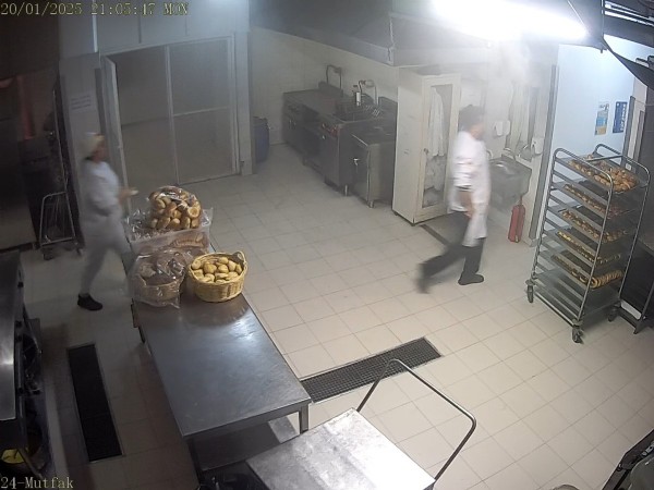 Bolu Kartalkaya'daki yangının ilk görüntüleri ortaya çıktı