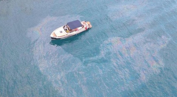 Antalya Körfezi'nde sintine atığı alarmı