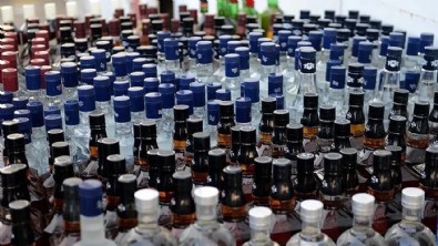 Samsun'da sahte içki operasyonu: Litrelerce ele geçirildi