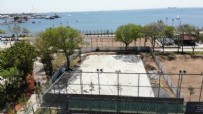 CHP'li Kadıköy Belediyesi, Kalamış Parkı'na 100 ton beton döktü: Vatandaş tepkili Haberi