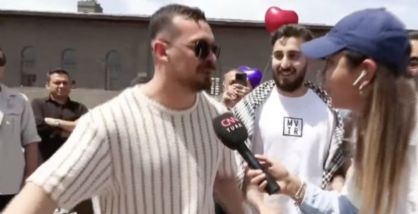 PKK kendisini feshetti: Diyarbakır'da halaylar çekildi
