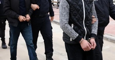 İstanbul merkezli 10 ilde FETÖ operasyonu! 13 kişi yakalandı
