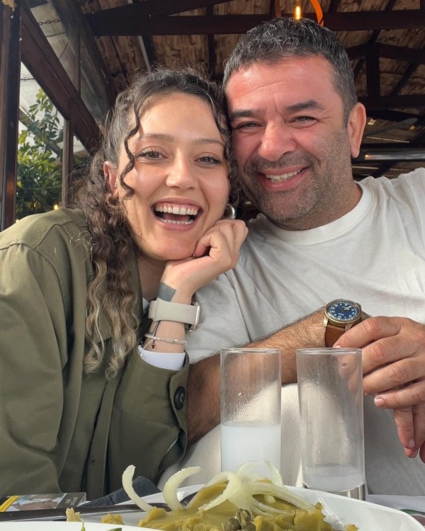 Aşkını ilan etti