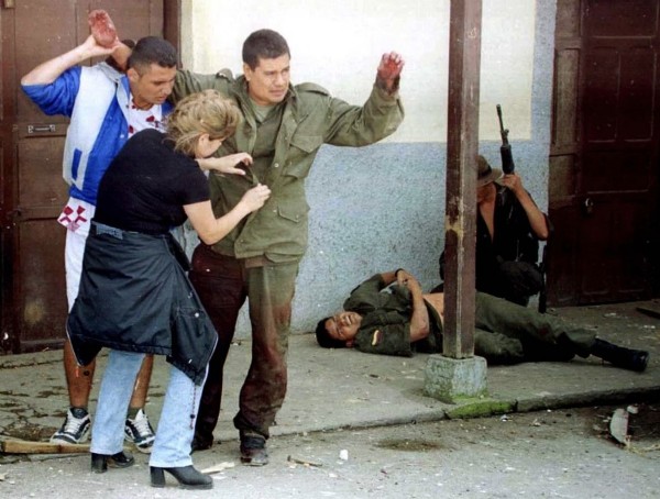 PKK kendini feshetti: İşte dünyadan benzer terör tasfiye örnekleri
