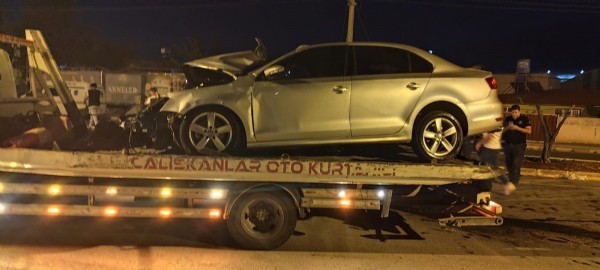 Hatay'da alkollü sürücü kaza yaptı: 3'ü ağır 4 kişi yaralandı