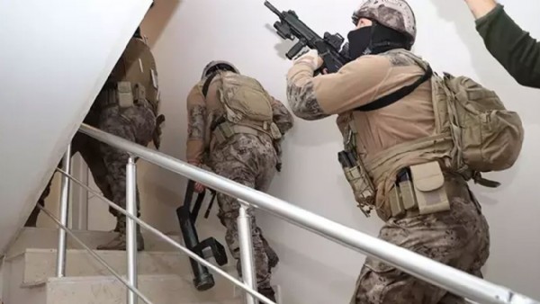İzmir merkezli 4 ilde DEAŞ operasyonu: 10 gözaltı