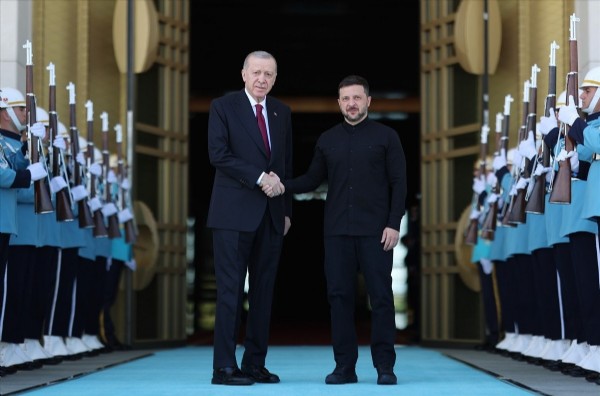 Cumhurbaşkanı Erdoğan, Zelensky ile bir araya geldi