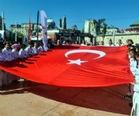 19 Mayıs Atatürk’ü anma Gençlik ve Spor Bayramı Taksim’deki törenle başladı