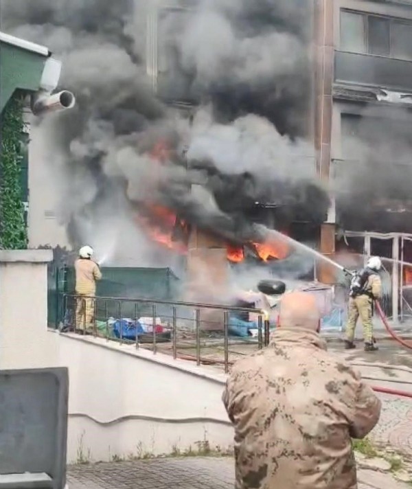 İstanbul Pendik'te yangın
