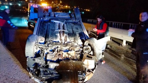 Zonguldak'ta takla atan araçtan yara almadan kurtuldu