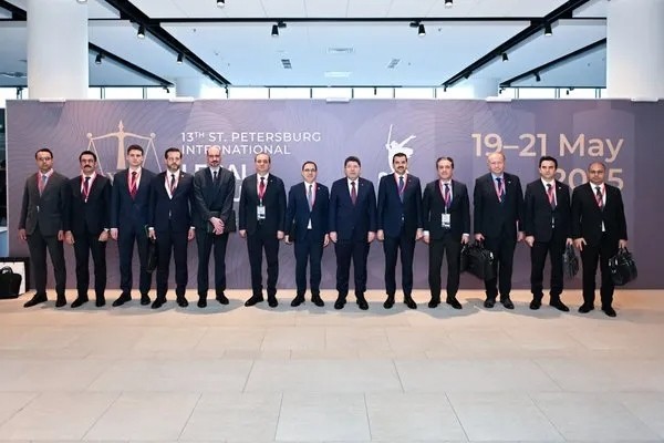 Bakan Tunç, Rus mevkidaşı ile bir araya geldi