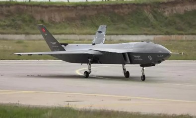 Bayraktar Kızılelma'dam nefes kesen görüntüler! Bir test daha başarıyla tamamlandı