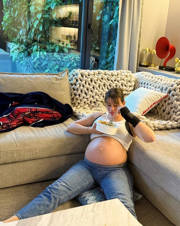 Hamileliğin 8. ayından fotoğraf geldi!