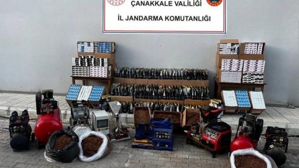 Çanakkale'de iki iş yerinde kaçak tütün yakalandı