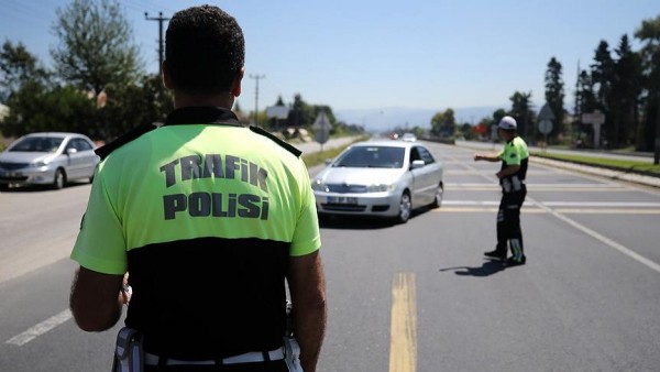 Kanun teklifi komisyondan geçti! Trafik cezaları artırılıyor