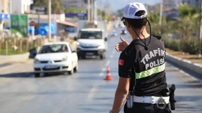 Trafikte yeni dönem! TBMM'de kabul edildi: İşte yeni trafik cezaları...