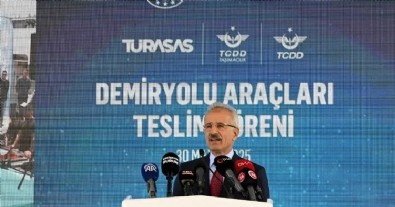Yeni nesil demiryolu araçları hizmete hazır! Bakan Uraloğlu'ndan açıklama:Yeni bir dönemin kapılarını aralıyoruz