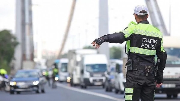 Trafikte yeni dönem! TBMM'de kabul edildi: İşte yeni trafik cezaları...