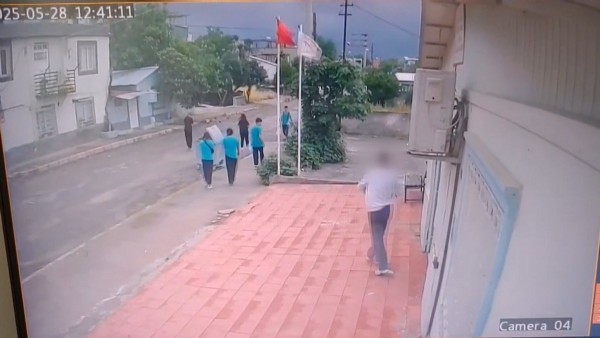 Osmaniye'de aile sağlığı merkezine saldırı anı kamerada