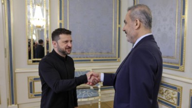 Hakan Fidan, Kiev'den trenle döndü
