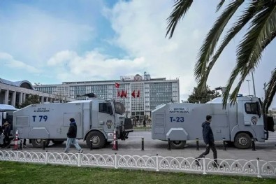 CHP’lilerden Ekrem İmamoğlu’na istifa et çağrısı: Aklan da gel