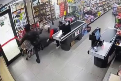 İstanbul'da müşteri kasiyere saldırdı