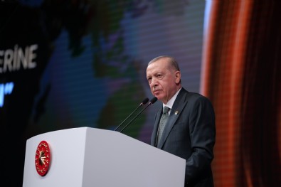 Cumhurbaşkanı Erdoğan: Manşetlerle çarpışa çarpışa bugünlere geldik