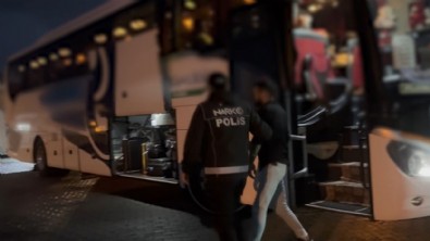 Yolcu otobüsünde 3 kilo 700 gram metamfetamin ele geçirildi