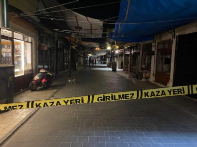 Manisa'da bıçaklı kavga: 1 ağır yaralı
