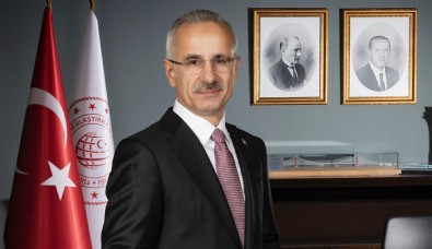 Sosyal medya kullanımı artıyor! Bakan Uraloğlu o sözlerle duyurdu