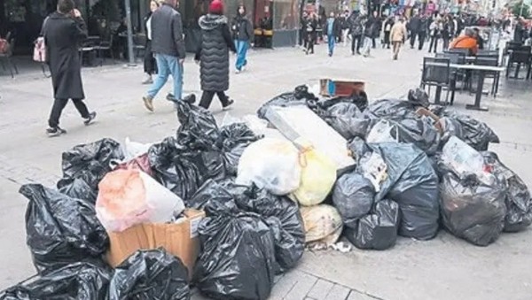 CHP belediyeciliği çöplüğe gömüldü! Vatandaşa skandal uyarı: Grev bitene kadar çöp dökmeyin!