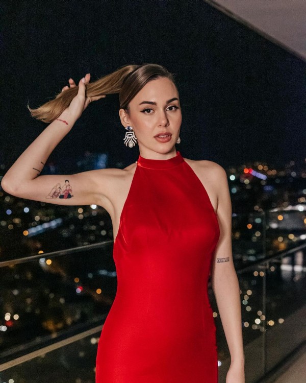 Eser ve Berfu Yenenler dolandırıldı