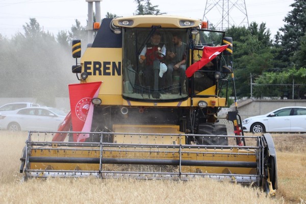 Bakan Yumaklı'dan çiftçilere müjde! Destek ödemeleri bugün hesaplara yatacak