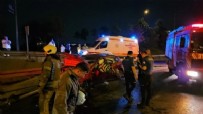 Bayrampaşa'da feci kaza! Bariyer otomobile ok gibi saplandı Haberi