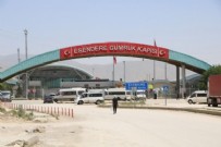 Hakkari'de İran'a açılan sınır kapısında tır kuyruğu Haberi