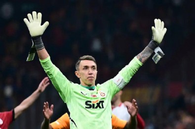 Muslera'nın yeni takımı belli oldu! Latin Amerika devine gidiyor