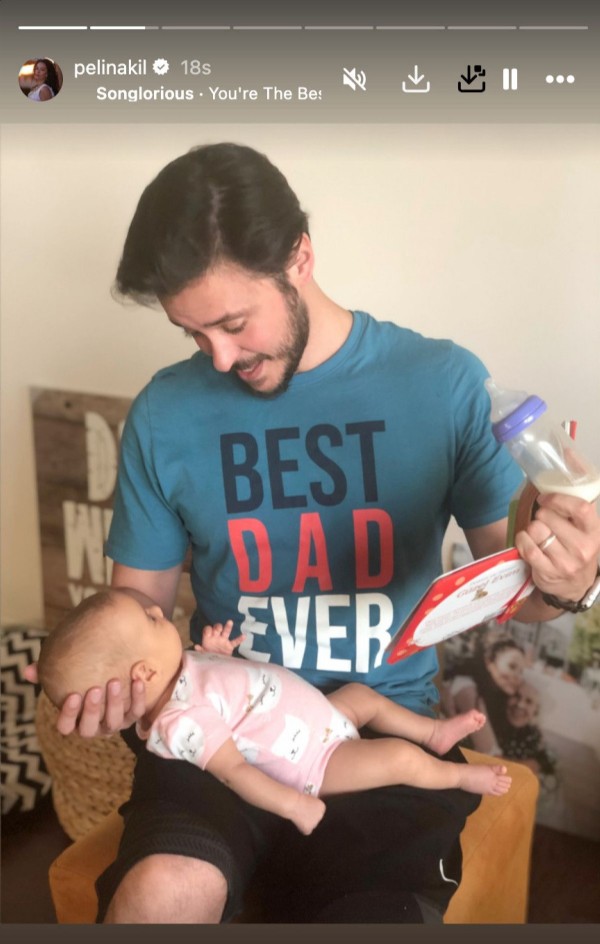Pelin Akil kızlarının babası Anıl Altan'ı paylaştı
