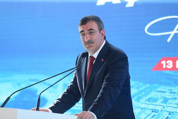 Cumhurbaşkanı Yardımcısı Cevdet Yılmaz'dan 'İran-İsrail' uyarısı: Dünya ekonomisinin tamamını etkileyecek risk ortamı oluşturur